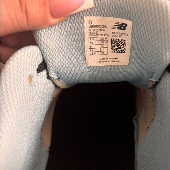 New Balance Orange and Black Athletic Shoes - Picture 5 of 9